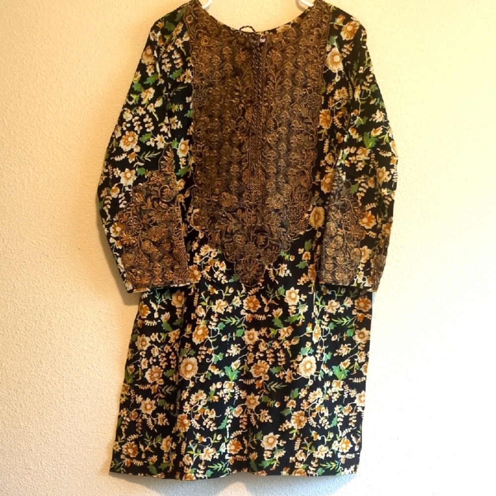 Sha Posh Black Floral Patterned  Women's Size Large Tunic Dress Gold Trim No